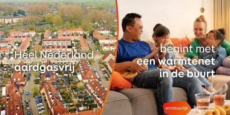 drone beeld woonwijk en gezin op de bank