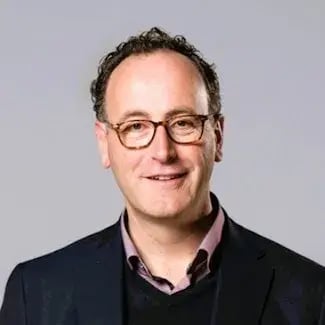 Portrait of Thijs van Es.