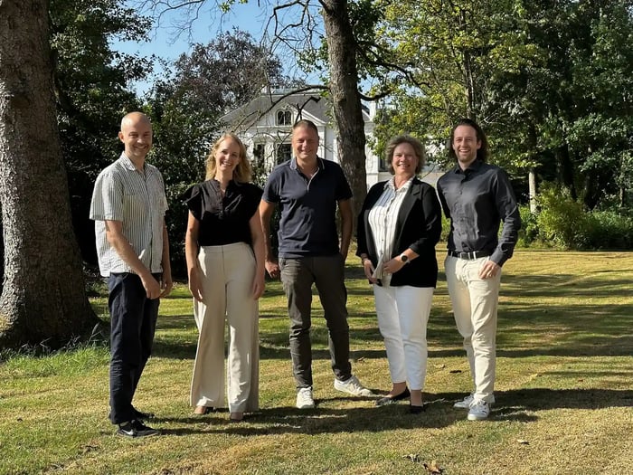 Groepsfoto van  het nieuwe MT-team