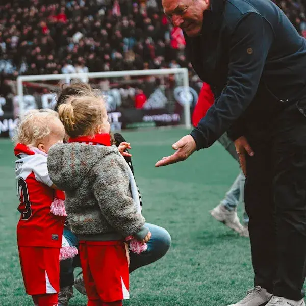 1744195957-utrhee-20250330595