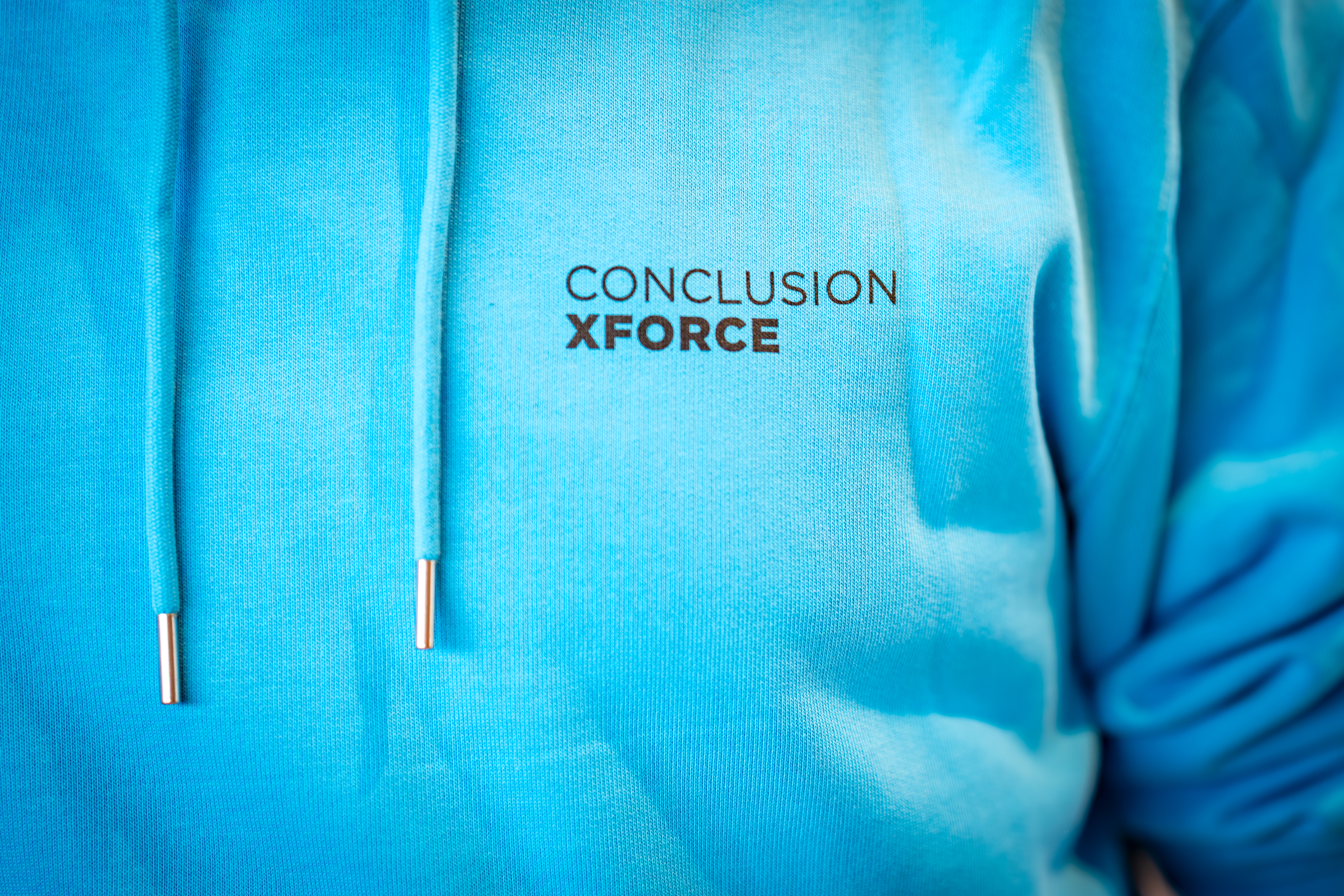 Blauwe trui van Xforce.